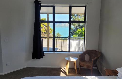 Diamond Harbour Hotel | Taimana Boutique Motel