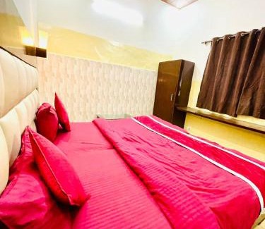 Agra Hotel | Taj East way family homestay