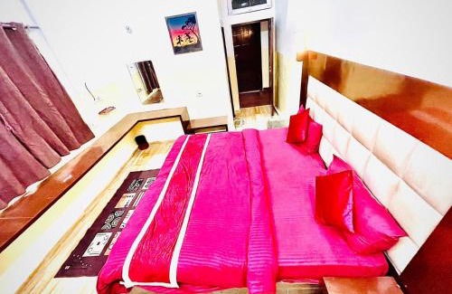 Agra Hotel | Taj East way family homestay
