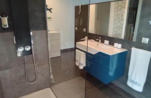 Manosque Bed & Breakfast | TAKAMAKA