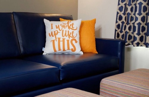 Circleville Resort | Take a Holiday Adventure! 3 Spacious Units with Free Parking! Indoor Waterpark!