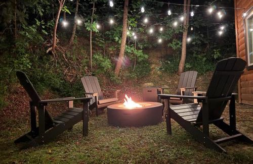 Chalet Village North House | Take it Easy with hot tub and community pool