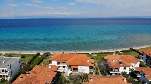 Polichrono Apartment | Take Me To The Sea - Beachfront, Starlink
