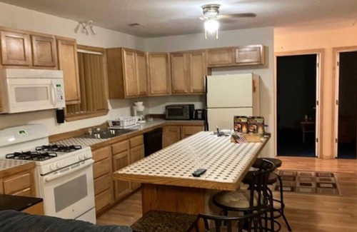 Lake City House | Take the Kids to Maple Leaf Farm & Creamery! Lakeside Camping Resort w/ Parking