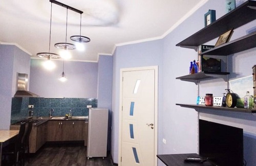 Saburtalo Apartment | Tako's Cozy Home with King-Size Bed (entire flat)