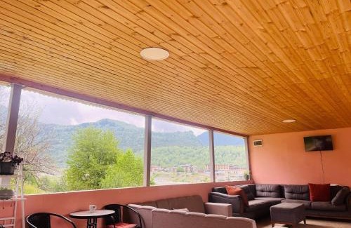 Bagvdanari House | Tako's house