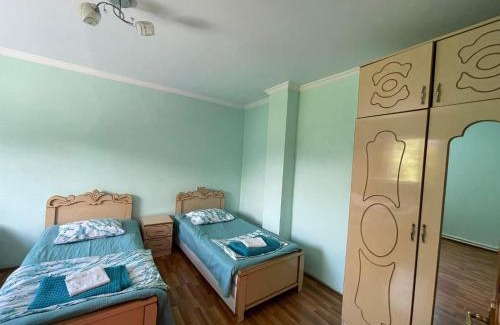 Bagvdanari House | Tako's house