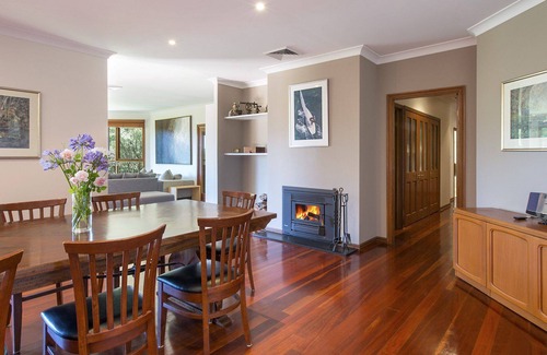 Kangaroo Valley House | Taliesin - Beautiful 4 bedroom home with amazing views!