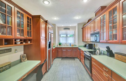 Salem House | Tall Ship 319 in Keowee Key