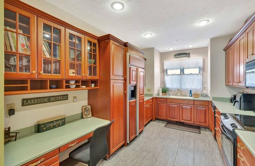 Salem House | Tall Ship 319 in Keowee Key