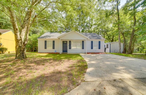 Tallahassee House | Tallahassee Home with Private Deck 4 Mi to Downtown