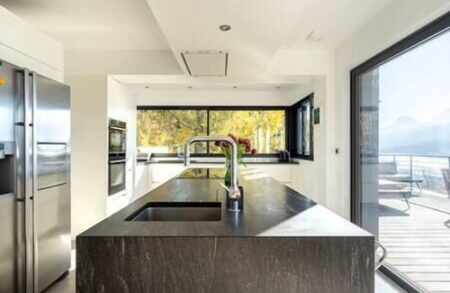 Talloires-Montmin Villa | Talloires Lakehouse House