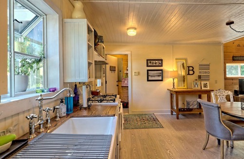 Lakemont Cottage | Tallulah Falls Cabin: location, location. location