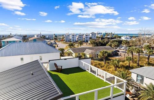 Inlet Beach Heights House | Talulah Sunrise by Emerald Coast Retreats