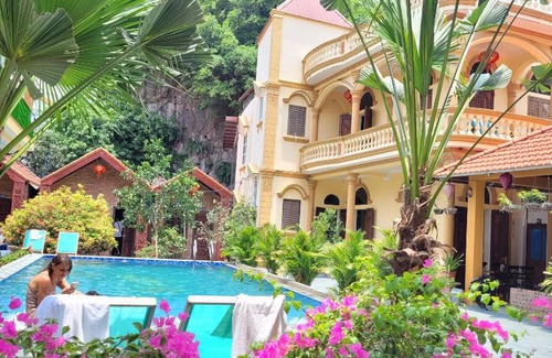 Hoa Lu House | Tam Coc Mountain Lake Homestay