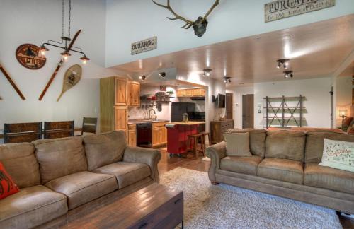 Purgatory House | Tamarron Gambel Oak - 757