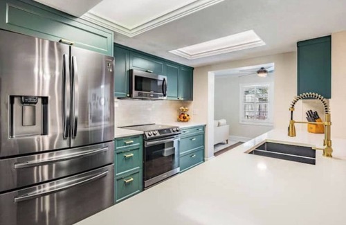 Forest Hills House | Tampa Pool & Golf Course Haven