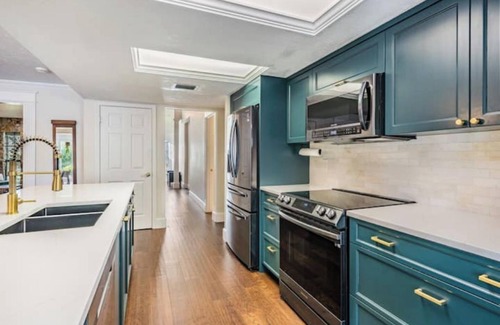 Forest Hills House | Tampa Pool & Golf Course Haven