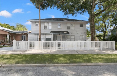 Ybor City Apartment | Tampas Charming 1BR Apartment in Cigar City