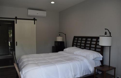 Tannersville Hotel | Tanersville Village Rooms on Saw Mill Creek