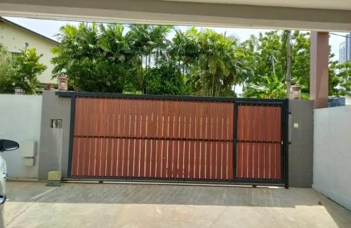 Tanjung Bungah House | Tanjung bungah double story house for 18 people