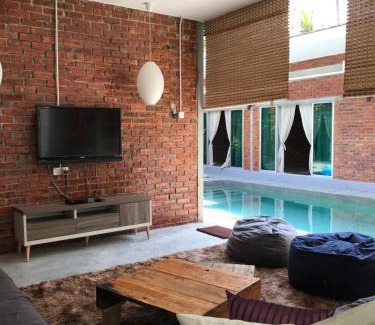 Air Hangat Villa | Tanjung Rhu Pool Villa @ TRV