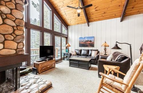 Peak 9 Apartment | Tannenbaum by the River 302 by Great Western Lodging