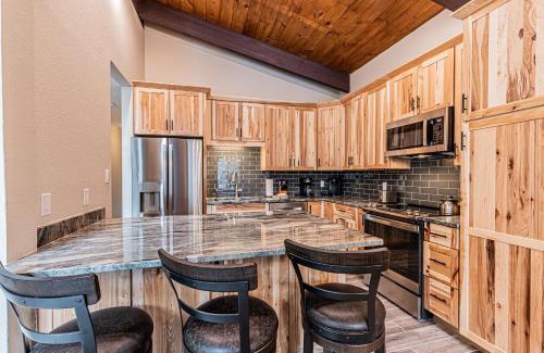 Peak 9 Apartment | Tannenbaum by the River 302 by Great Western Lodging