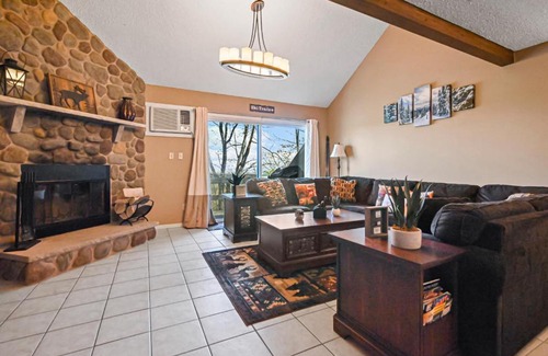Village at Camelback House | Tannersville Tranquility