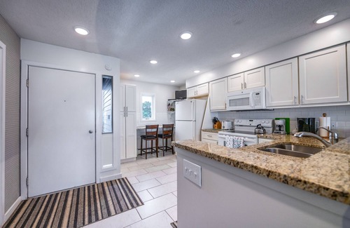 Petoskey Condo | Tannery Creek! Condo with water view + pool!