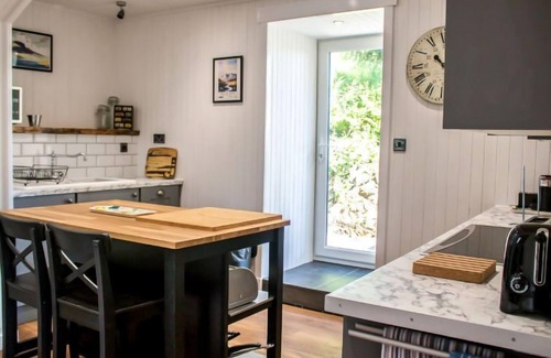 Eyre House | Taobh na Mara by Interhome