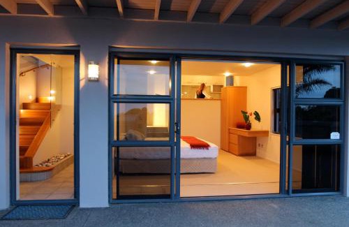Russell House | Tapeka View