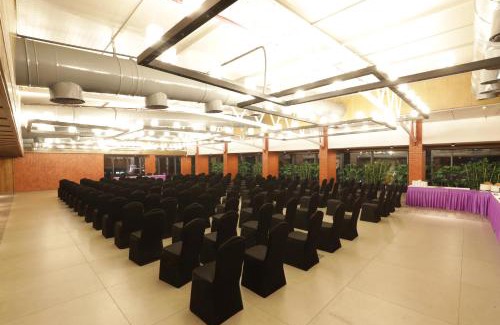 Vadodara Hotel | Tara Suns