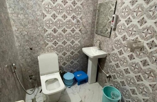 Agra House | Taran Bliss Home stay : Standard Double Room