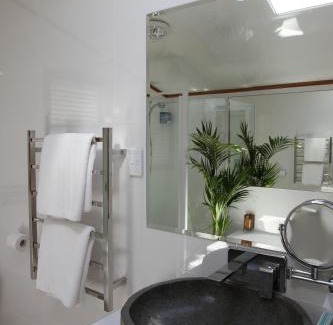 New Plymouth Apartment | Tarawhata Thermal Apartment