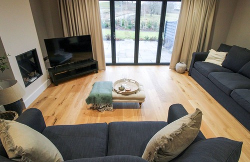 Wing Cottage | Tarn End Cottage 2, Talkin Tarn - a cottage that sleeps 4 guests in 2 bedrooms