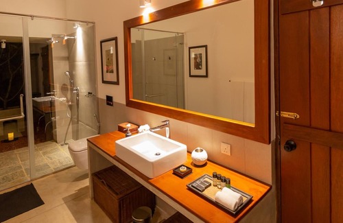 Aturuwella Villa | Taru Villas: The Long House