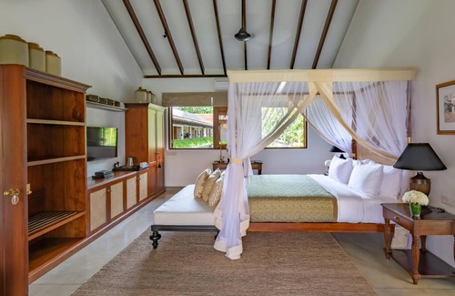 Aturuwella Villa | Taru Villas: The Long House
