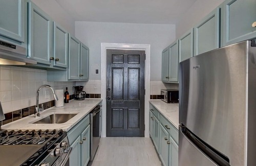 Charlotte Condo | Tasteful 2BR King Condo | Elizabeth -Plaza Midwood