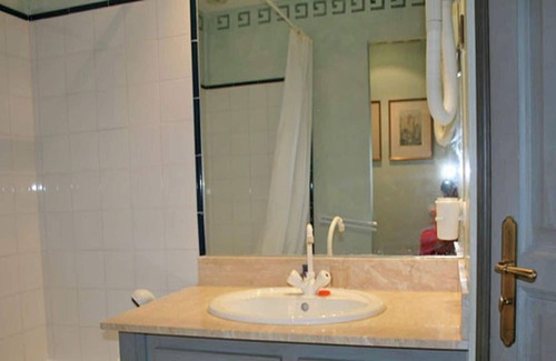 Montbrun-les-Bains Apartment | Tasteful apartment in Montbrun les Bains with terrace