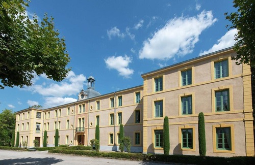 Montbrun-les-Bains Apartment | Tasteful apartment in Montbrun les Bains with terrace