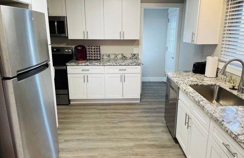 Reno House | Tasteful Midtown😋3 min to Renown hospital🏥👨‍⚕️