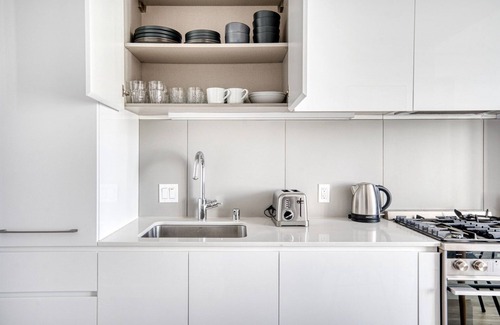 South Beach Apartment | Tasteful Rincon Hill 1BR w/W/D, Gym & Pool, near Tech HQs, by Blueground