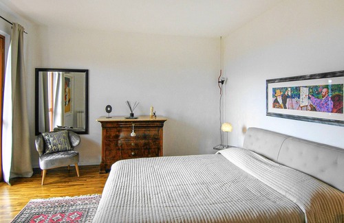 Corsanico-Bargecchia House | Tasteful semi-detached house with jacuzzi in Tuscany.