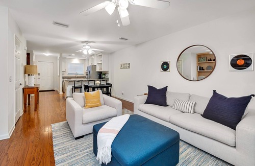 Saint Simons Island House | Tastefully decorated 2 BR/2.5 BA townhome close to everything! Monthly rental