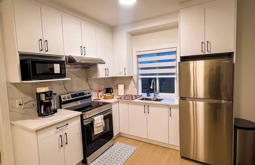 Langford House | Tastefully furnished brand new 1-bedroom suite in Bear Mountain