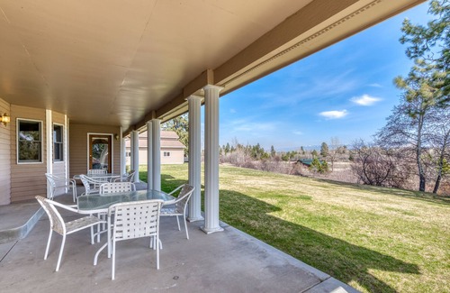 Victor House | Tastefully Remodeled Mountain View home with trout stream out the back yard.