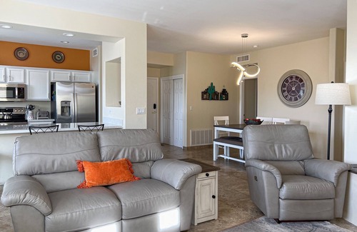 Rancho Vistoso Condo | Tastefully remodeled condo with pool, hot tub & fitness room