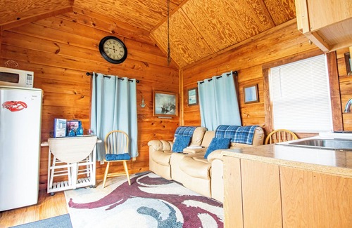 Sullivan Cottage | Taunton Bay Cottage - Affordable Oceanfront - Perfect for couples getaway!