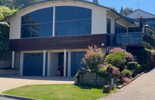 Acacia Bay House | Taupo Views